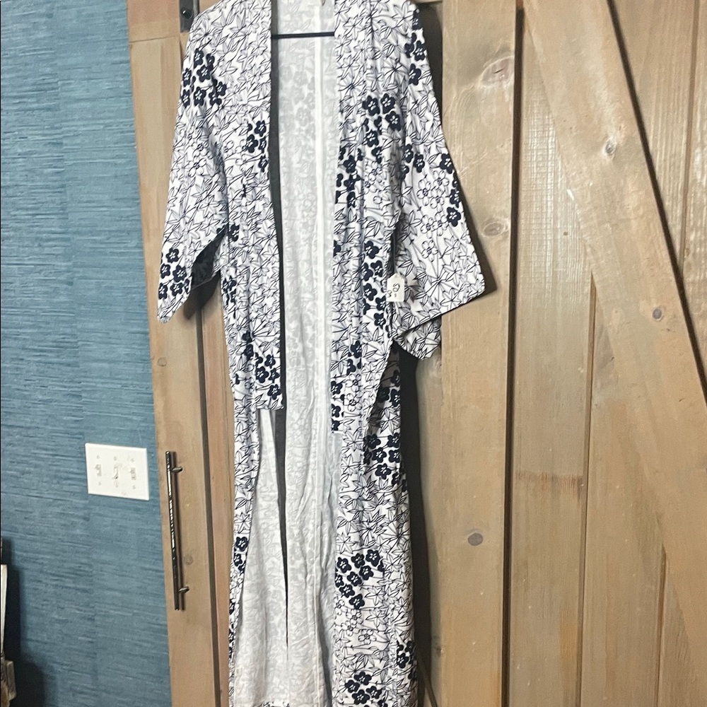 Floral Kimono Robe in Black and White Cotton
